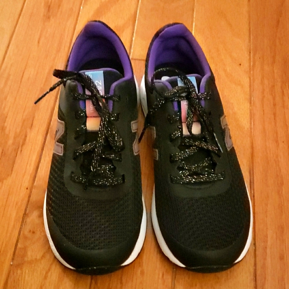 Black New Balance 455v2 Child Size 6